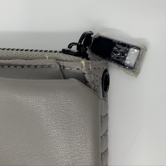 Badgley Mischka‎ Logo Continental Quilted Wallet - Picture 7 of 8